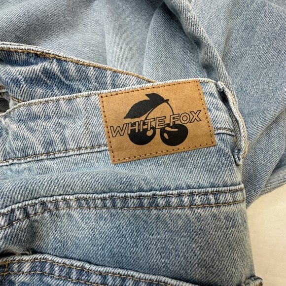 White Fox Come Through Flare Mid Rise Jeans size Small - Picture 5 of 10